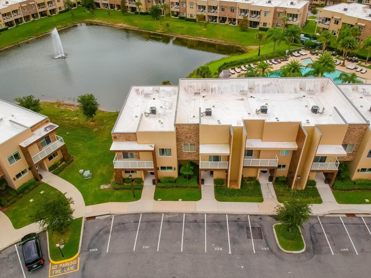 Beautiful Townhome Overlooking The Lake And The Pool Orlando Exterior foto